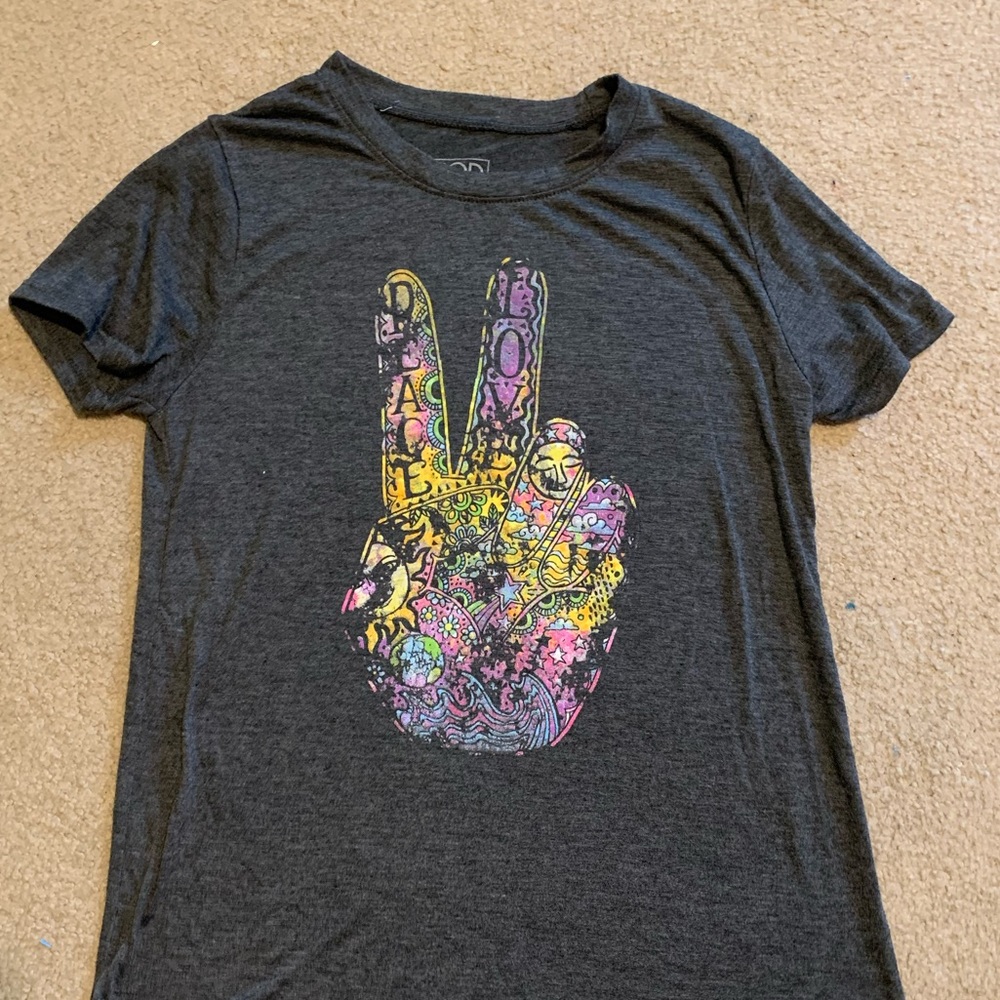 Woman’s pattern tee shirt